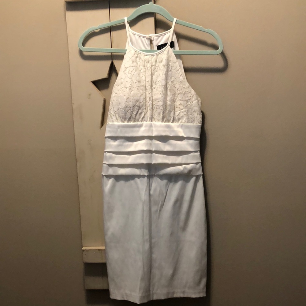 B. Darlin Women’s White Lace/Satin Dress Size XS